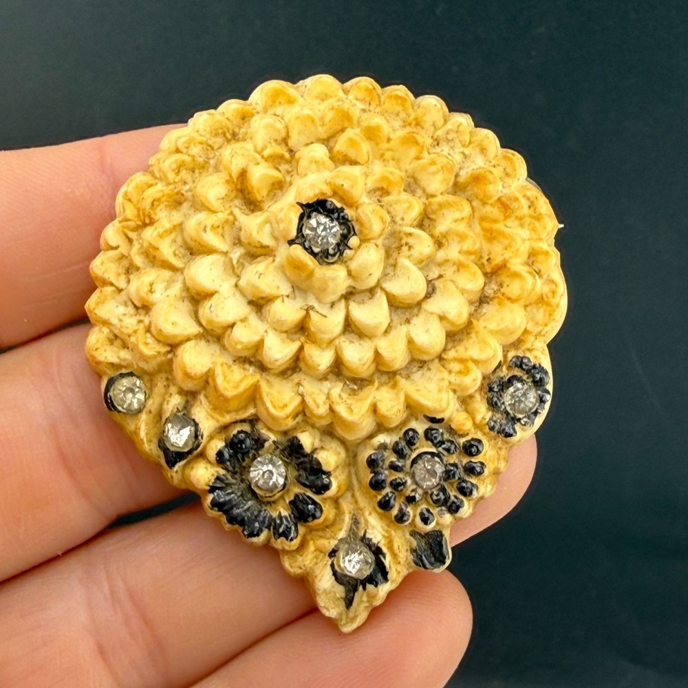 Vintage Estate Brooch Cream Molded Celluloid Flower Rhinestone 1.75in